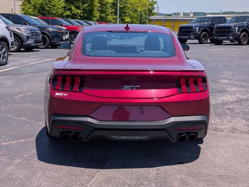 Used 2025 Ford Mustang GT Premium RWD image 8