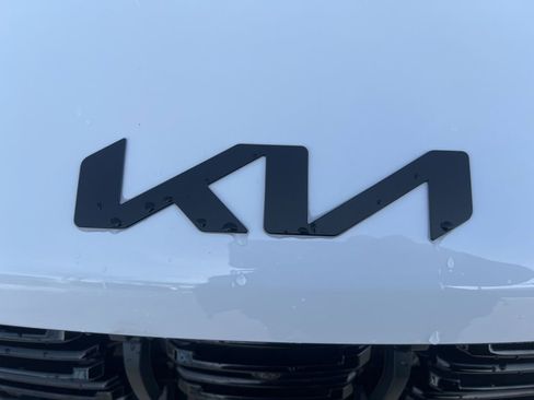 Certified 2025 Kia Sorento SX Prestige w/ Olive Brown Leather Package image 30