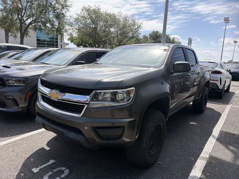 Used 2018 Chevrolet Colorado W/T w/ WT Convenience Package RWD image 4