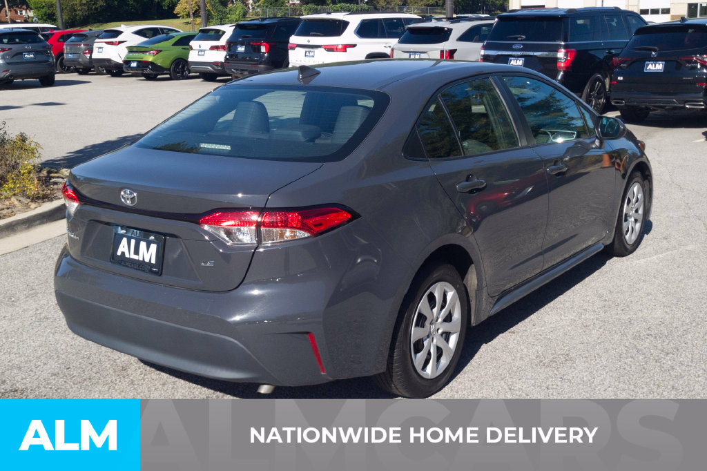 Used 2024 Toyota Corolla LE FWD image 4