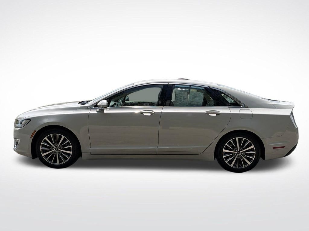 Used 2019 Lincoln MKZ Reserve FWD image 9
