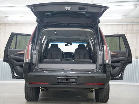 Used 2020 Cadillac Escalade Luxury image 40