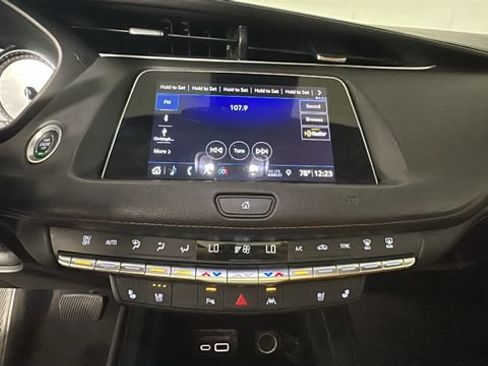Used 2019 Cadillac XT4 Premium Luxury AWD/4WD image 23