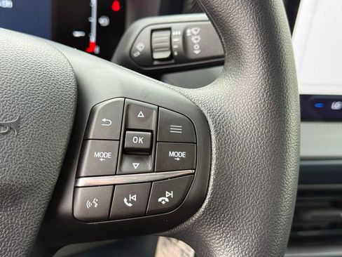 New 2025 Ford Maverick XL image 11