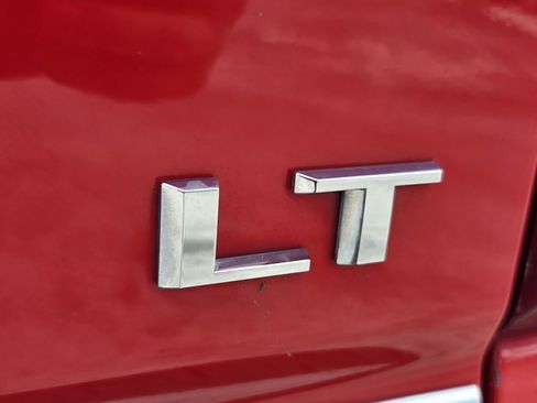 Used 2019 Chevrolet Silverado 1500 LT Trail Boss AWD/4WD image 14