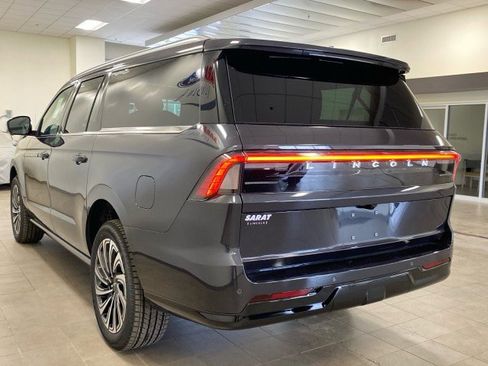 New 2026 Lincoln Navigator L Black Label AWD/4WD image 35