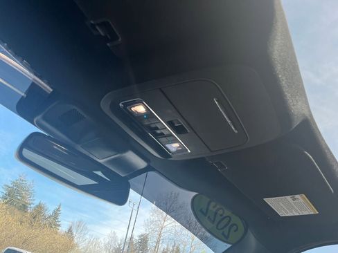 Used 2022 Ford F150 Lariat w/ Equipment Group 502A High image 27