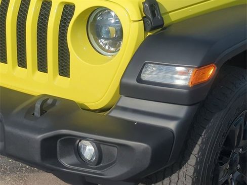 Used 2023 Jeep Wrangler Sport S image 6