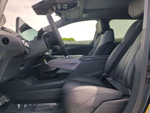 New 2026 Cadillac Optiq Luxury 1 image 20