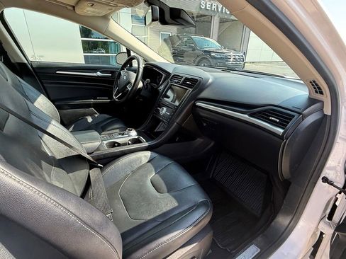 Used 2017 Ford Fusion Titanium FWD image 14