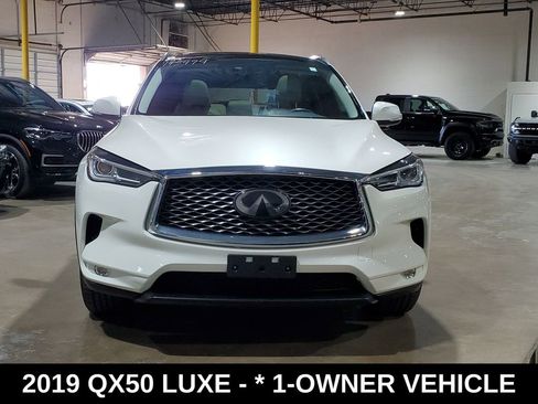 Used 2019 INFINITI QX50 Luxe w/ Navigation Package image 2