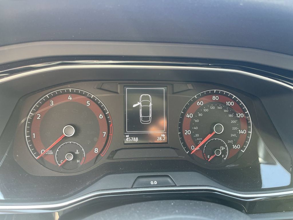 Used 2021 Volkswagen Jetta SE FWD image 3