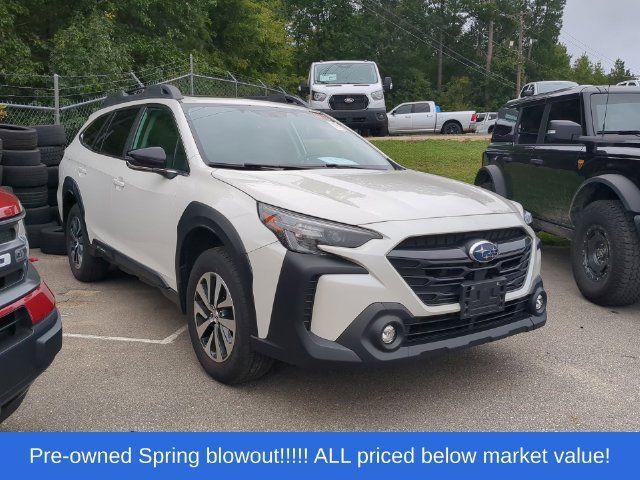 Used 2024 Subaru Outback Premium AWD/4WD image 4
