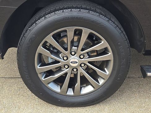 Used 2020 Ford Expedition Limited AWD/4WD image 7