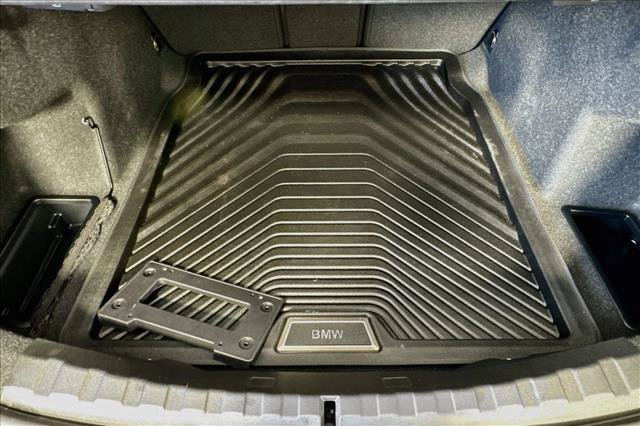Used 2023 BMW 330i Sedan w/ Convenience Package RWD image 25