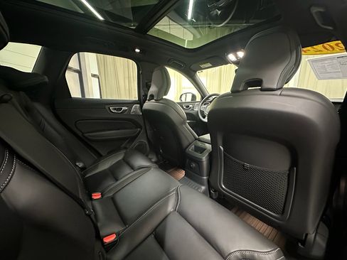 Used 2024 Volvo XC60 T8 Ultimate w/ Protection Package Premier image 19