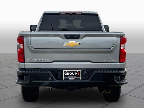 Used 2024 Chevrolet Silverado 2500 Custom w/ Custom Value Package AWD/4WD image 4