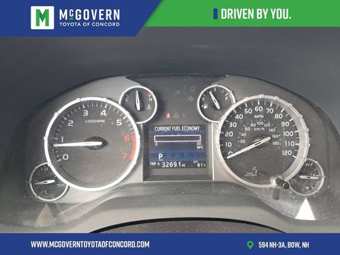 Used 2015 Toyota Tundra Limited w/ Limited Premium Package AWD/4WD image 31