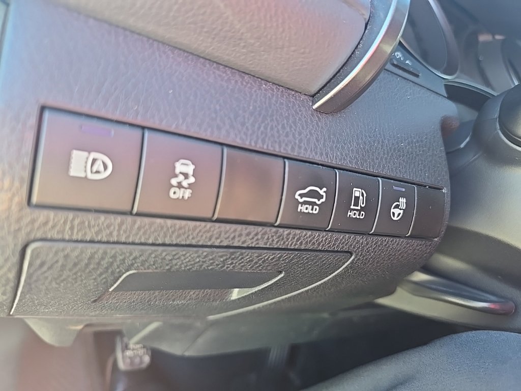 Used 2024 Toyota Camry SE FWD image 12