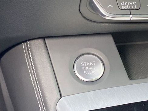 Used 2024 Audi Q5 e Premium Plus image 12