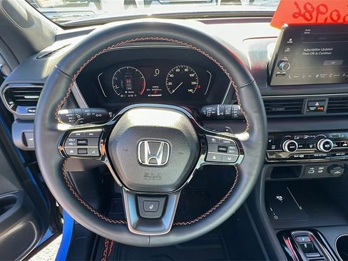 Used 2025 Honda Pilot TrailSport image 24