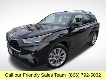 Used 2023 Toyota Highlander Limited