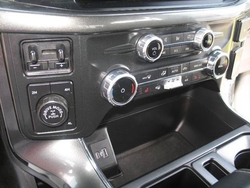 Used 2022 Ford F150 XLT w/ Equipment Group 302A High AWD/4WD image 41