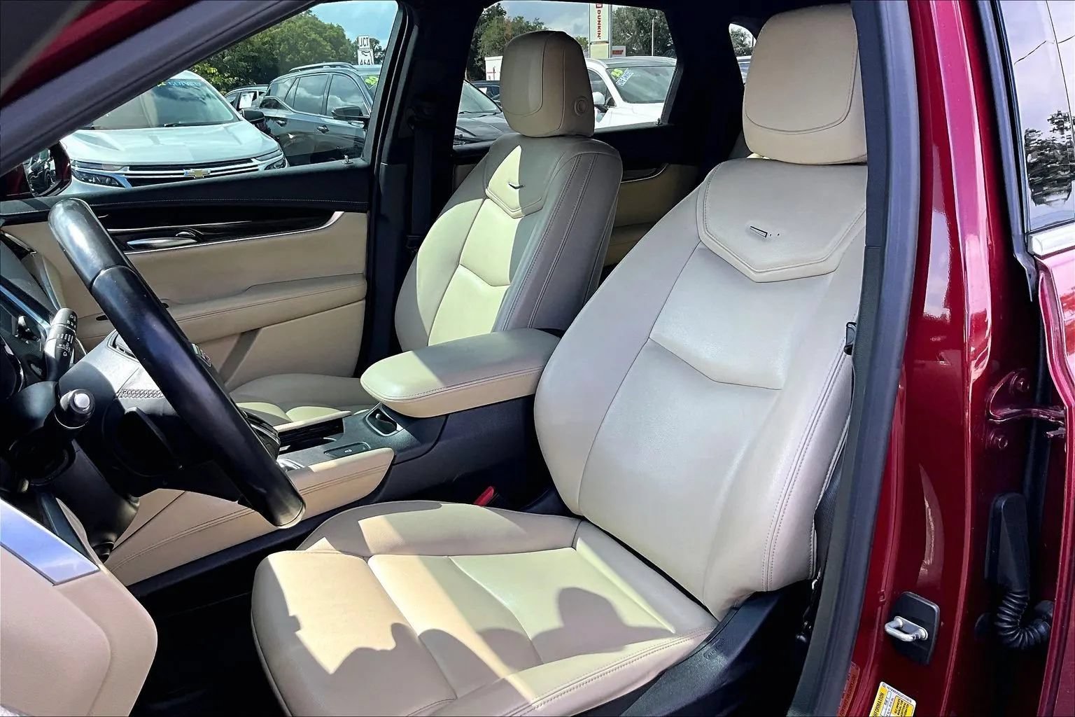 Used 2018 Cadillac XT5 FWD image 5