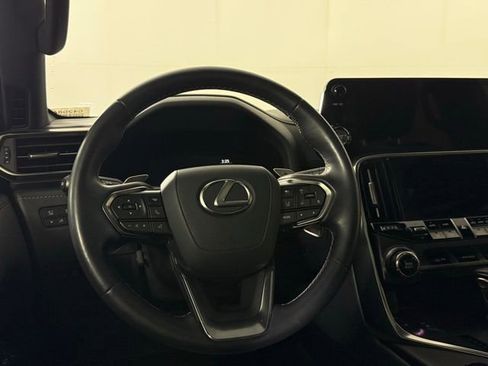 Used 2024 Lexus LX 600 4WD w/ Premium Package image 29