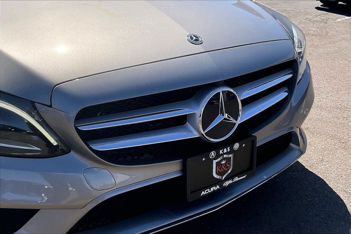 Used 2020 Mercedes-Benz C 300 Sedan w/ Premium Package image 28