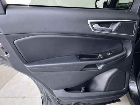 Used 2020 Ford Edge SEL AWD/4WD image 19