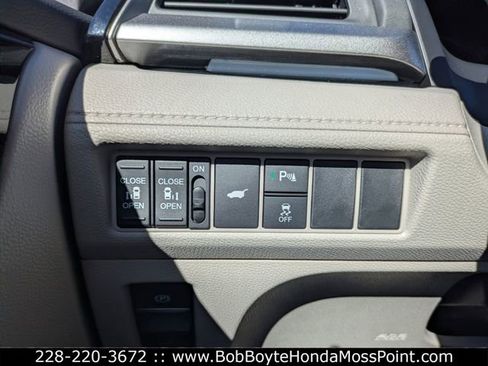 New 2026 Honda Odyssey Touring image 23