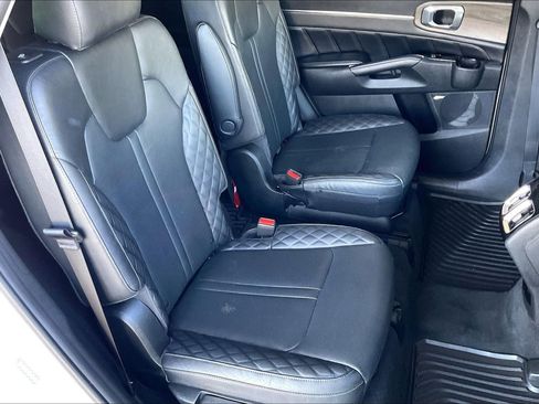 Used 2021 Kia Sorento SX Prestige image 18