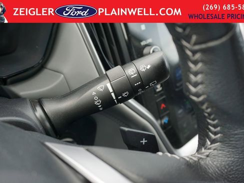 Used 2023 Subaru Outback Premium AWD/4WD image 25