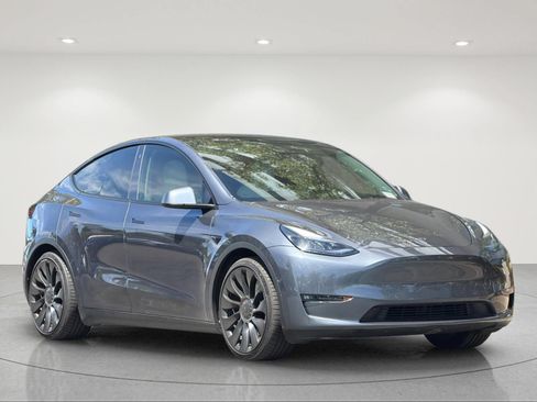 Used 2022 Tesla Model Y Performance AWD/4WD image 7