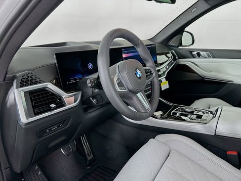 New 2026 BMW X5 xDrive40i w/ M Sport Package image 13