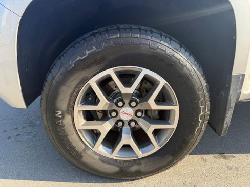 Used 2018 GMC Canyon All Terrain w/ Trailering Package AWD/4WD image 21