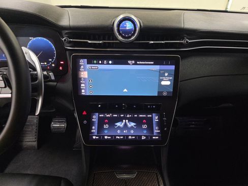 Used 2023 Maserati Grecale GT image 11