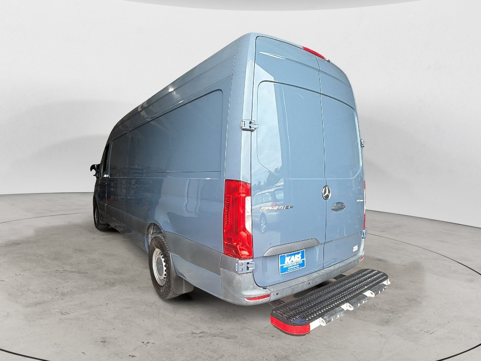 Used 2019 Mercedes-Benz Sprinter 170 image 4