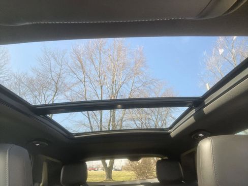 Used 2021 Cadillac XT5 Premium Luxury image 22