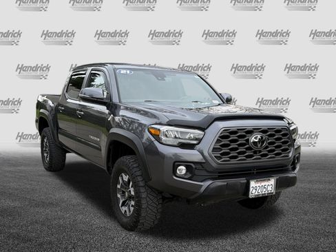 Used 2021 Toyota Tacoma TRD Off-Road image 2