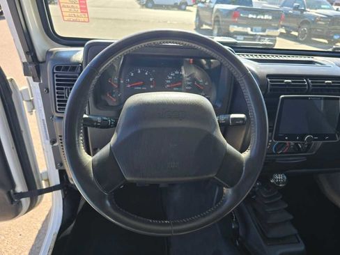 Used 2002 Jeep Wrangler X AWD/4WD image 11