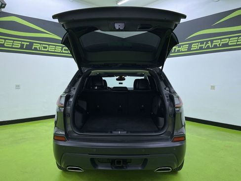 Used 2021 Jeep Cherokee Latitude Lux w/ Sun & Sound Group image 9