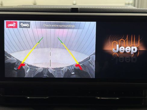 Used 2024 Jeep Wrangler Unlimited Sahara w/ Technology Group AWD/4WD image 32