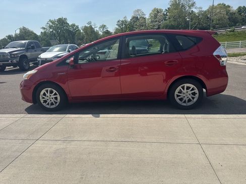 Used 2013 Toyota Prius V Three FWD image 6