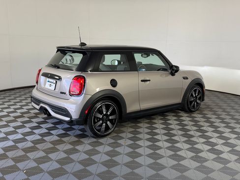Used 2023 MINI Cooper S image 9