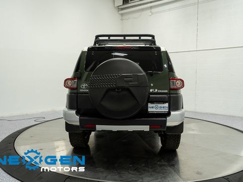 Used 2014 Toyota FJ Cruiser 4WD image 28