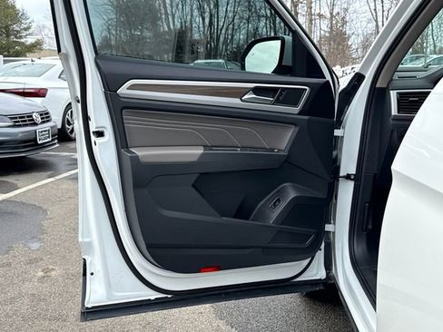 Certified 2023 Volkswagen Atlas SEL image 11