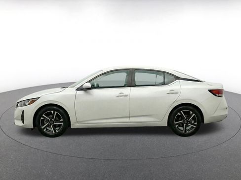 Used 2025 Nissan Sentra SV FWD image 4