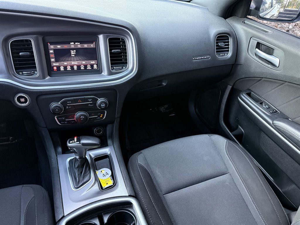 Used 2020 Dodge Charger SXT RWD image 23